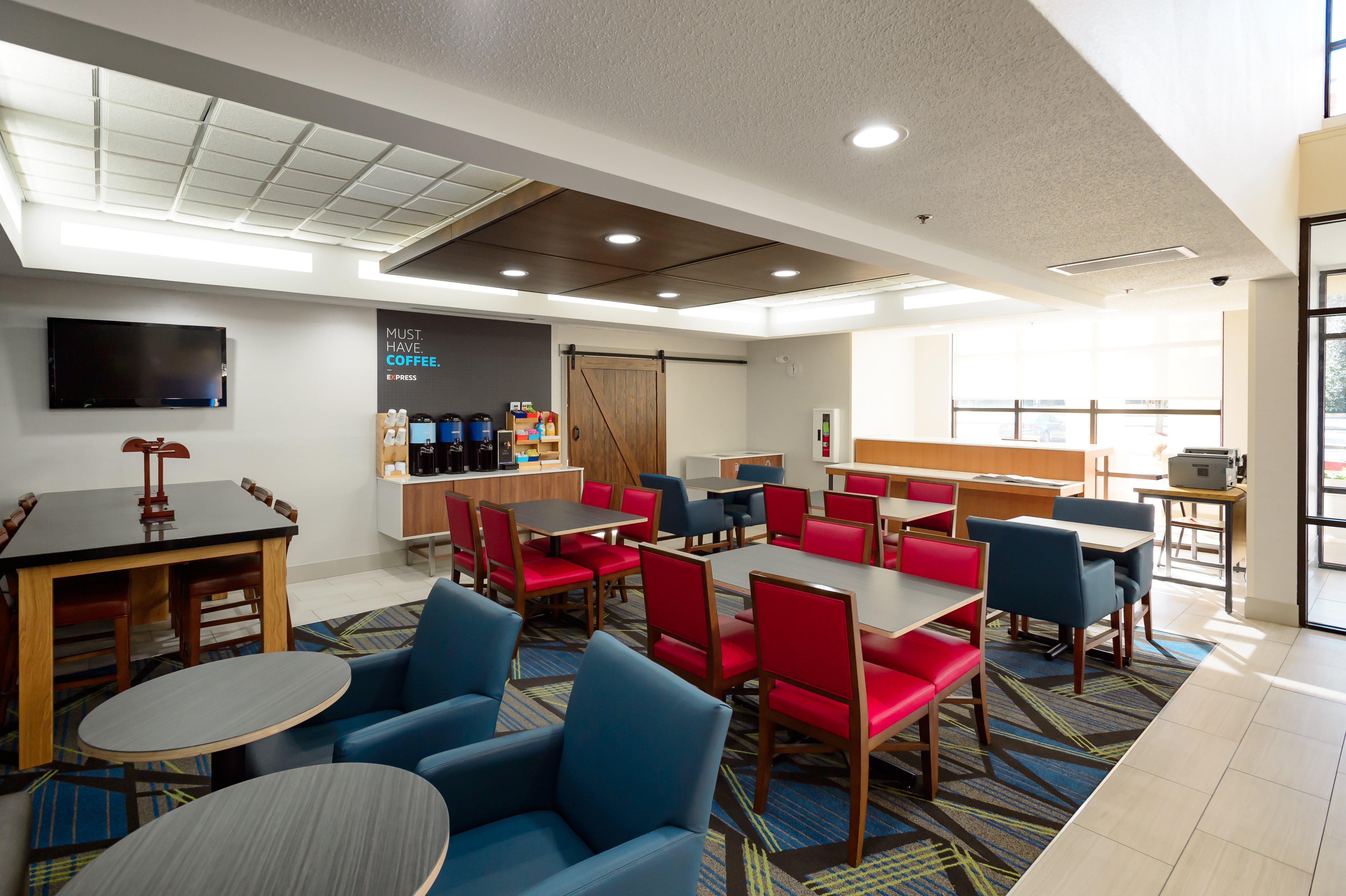 Holiday Inn Express Hillsborough-Durham Area By Ihg Extérieur photo