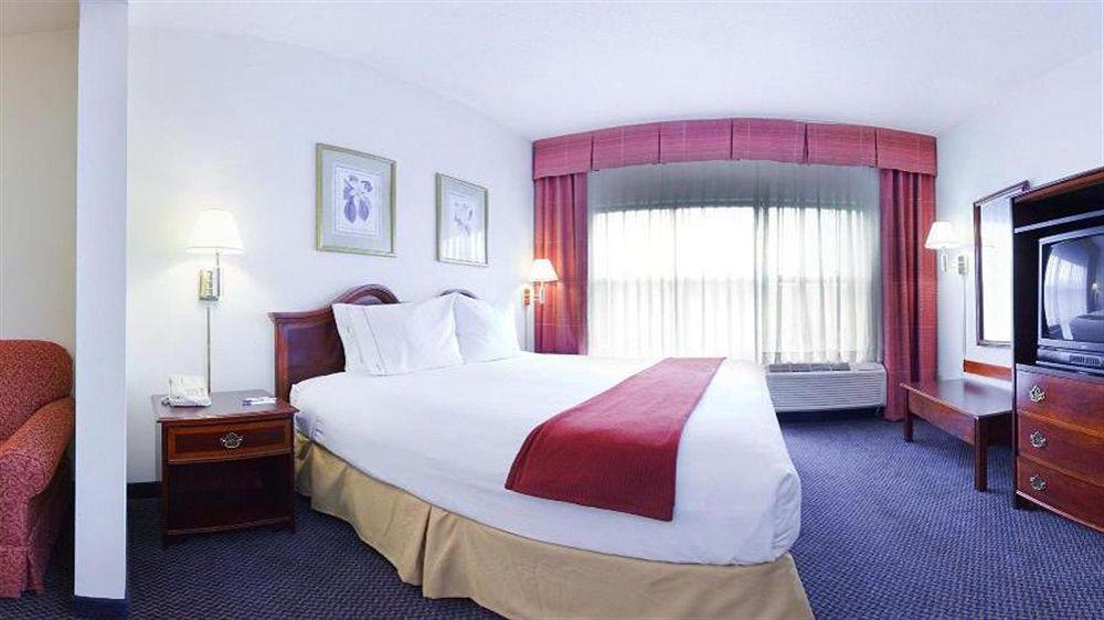 Holiday Inn Express Hillsborough-Durham Area By Ihg Extérieur photo