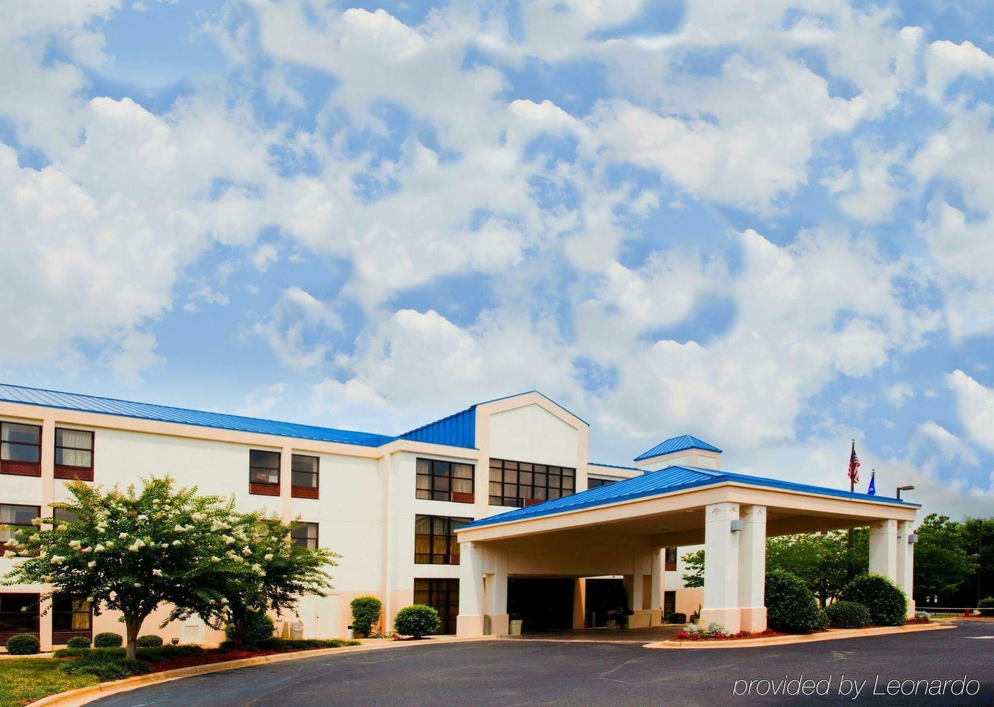 Holiday Inn Express Hillsborough-Durham Area By Ihg Extérieur photo