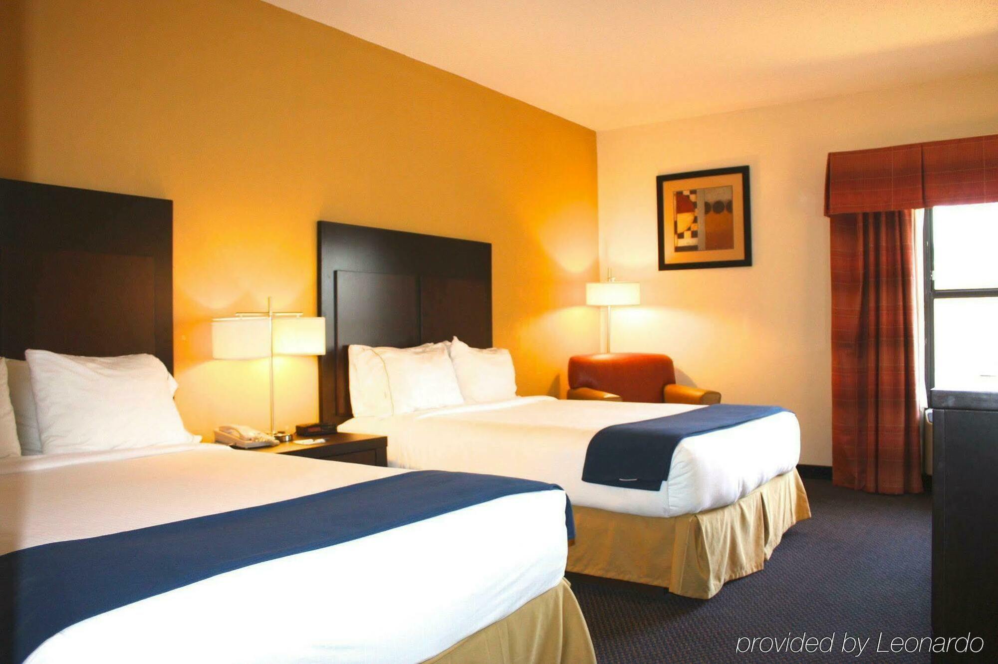 Holiday Inn Express Hillsborough-Durham Area By Ihg Extérieur photo