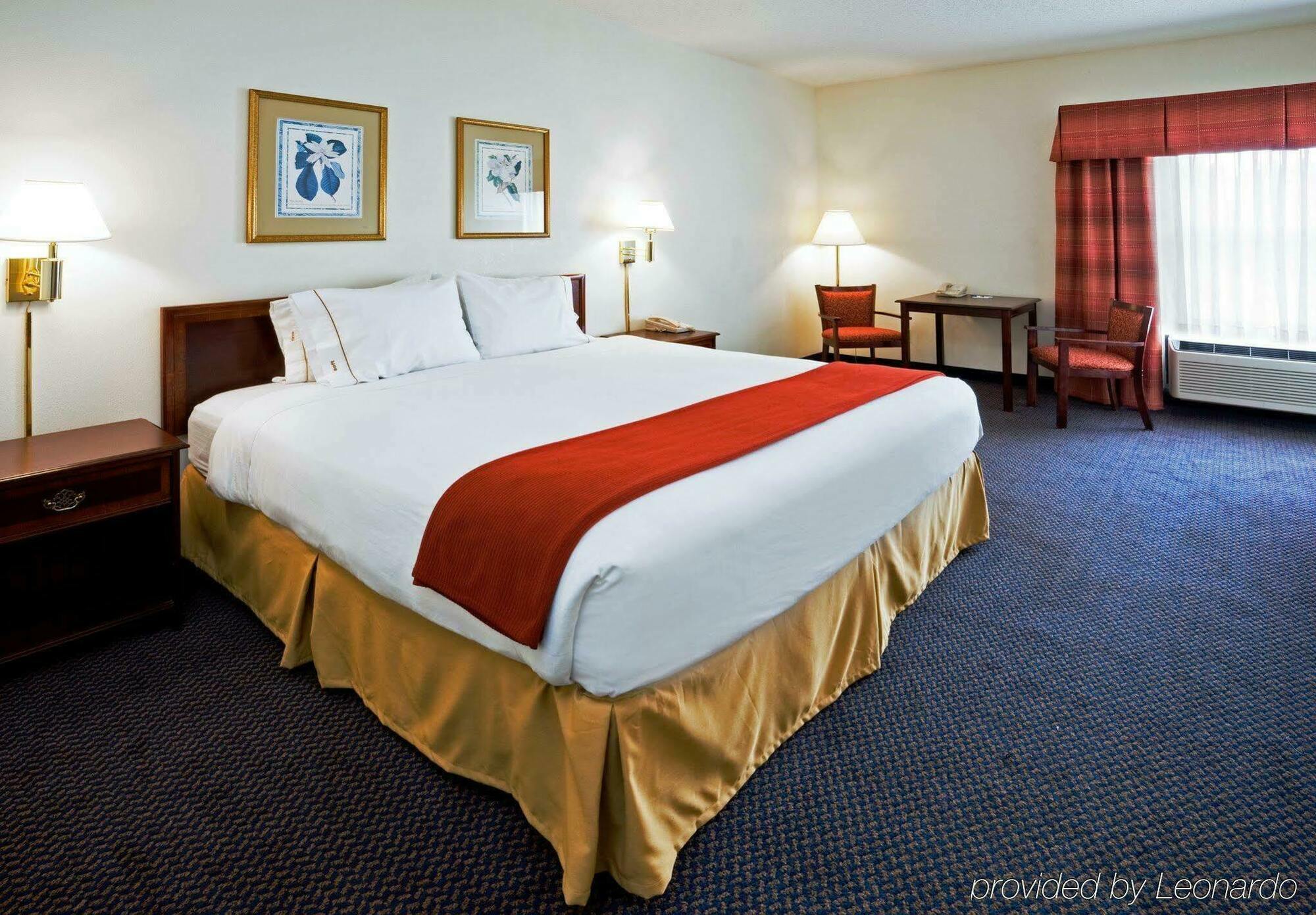 Holiday Inn Express Hillsborough-Durham Area By Ihg Extérieur photo