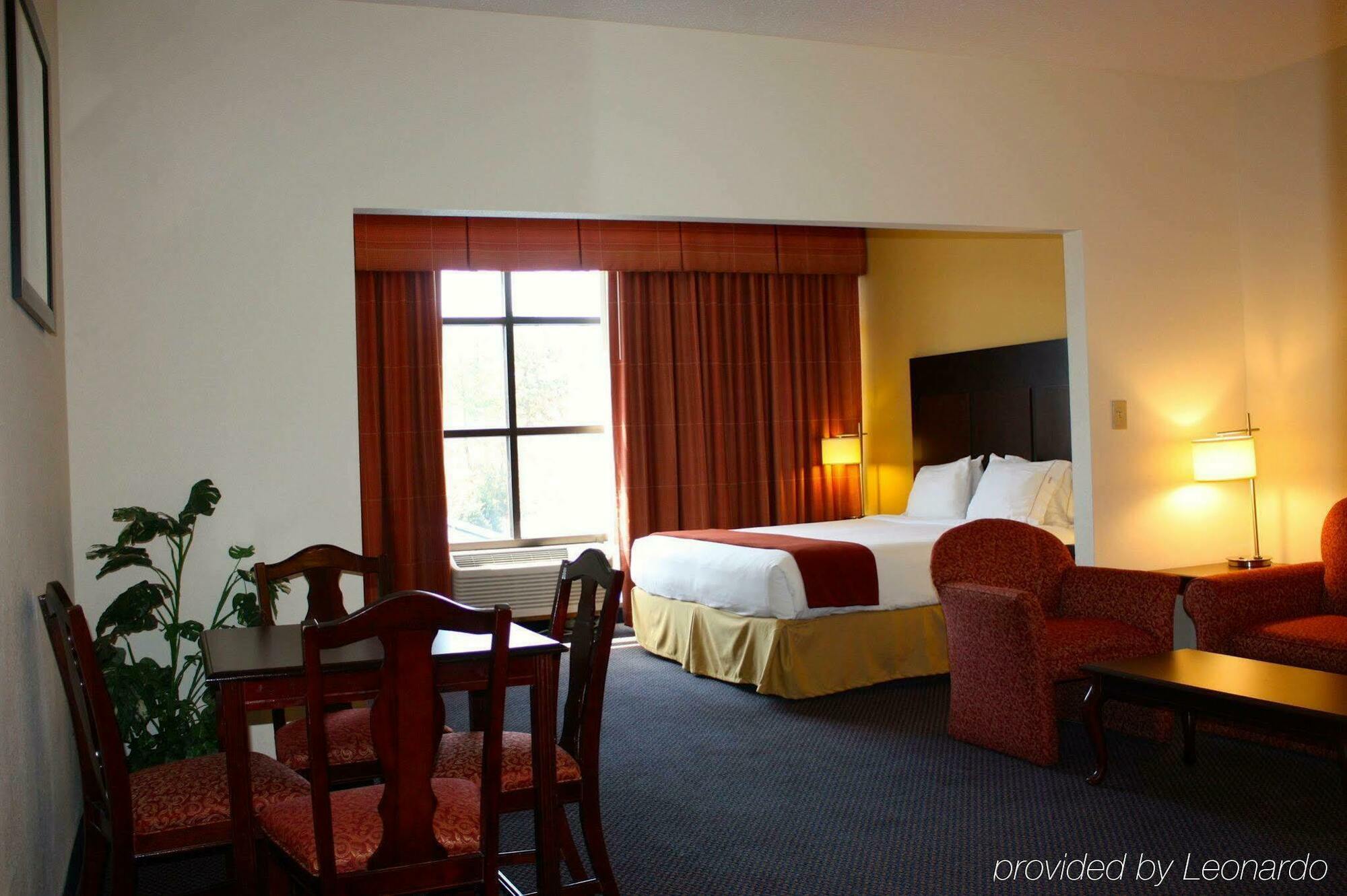 Holiday Inn Express Hillsborough-Durham Area By Ihg Extérieur photo